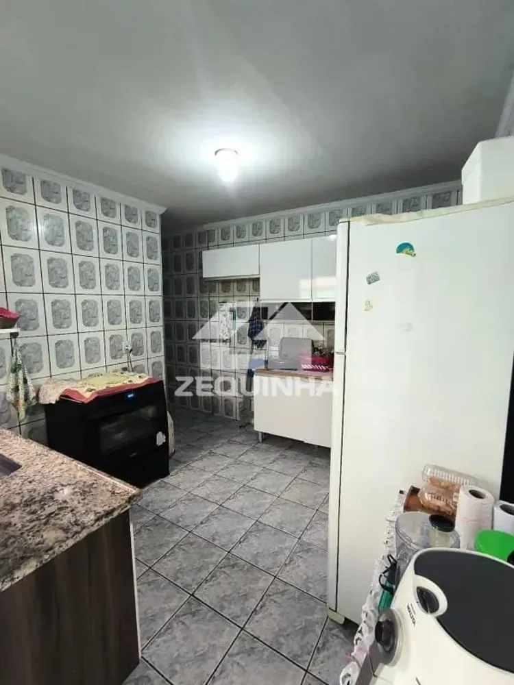 Casa, 4 quartos, 149 m² - Foto 1