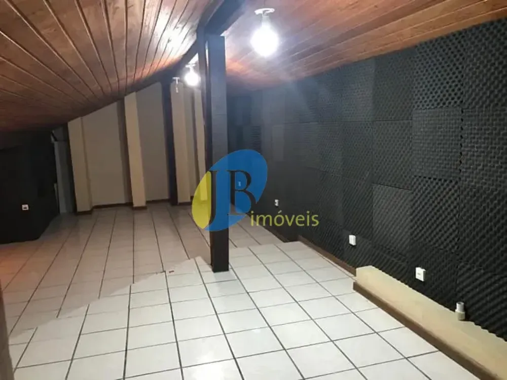 Casa, 7 quartos, 675 m² - Foto 37