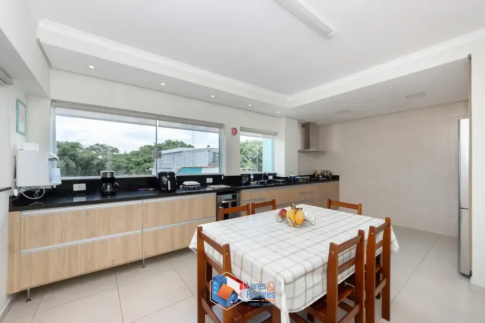 Casa, 3 quartos, 219 m² - Foto 2