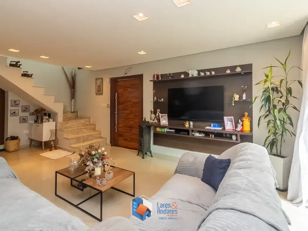 Sobrado, 3 quartos, 335 m² - Foto 2