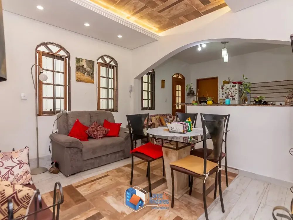Sobrado, 5 quartos, 200 m² - Foto 1