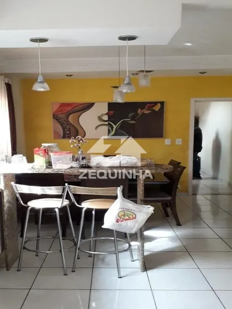 Casa, 3 quartos, 184 m² - Foto 3