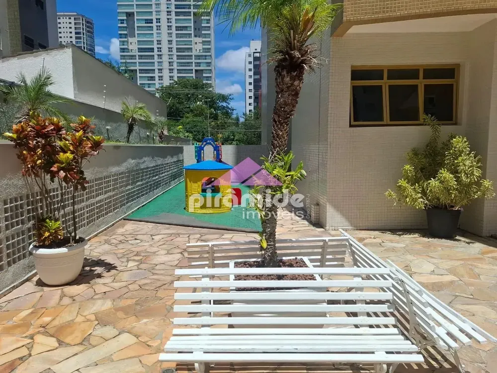 Apartamento, 3 quartos, 220 m² - Foto 3