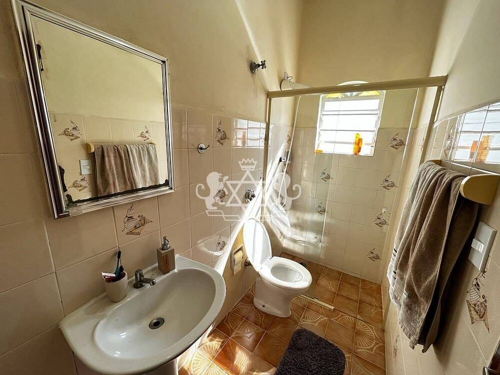 Casa à venda com 4 quartos, 204m² - Foto 4