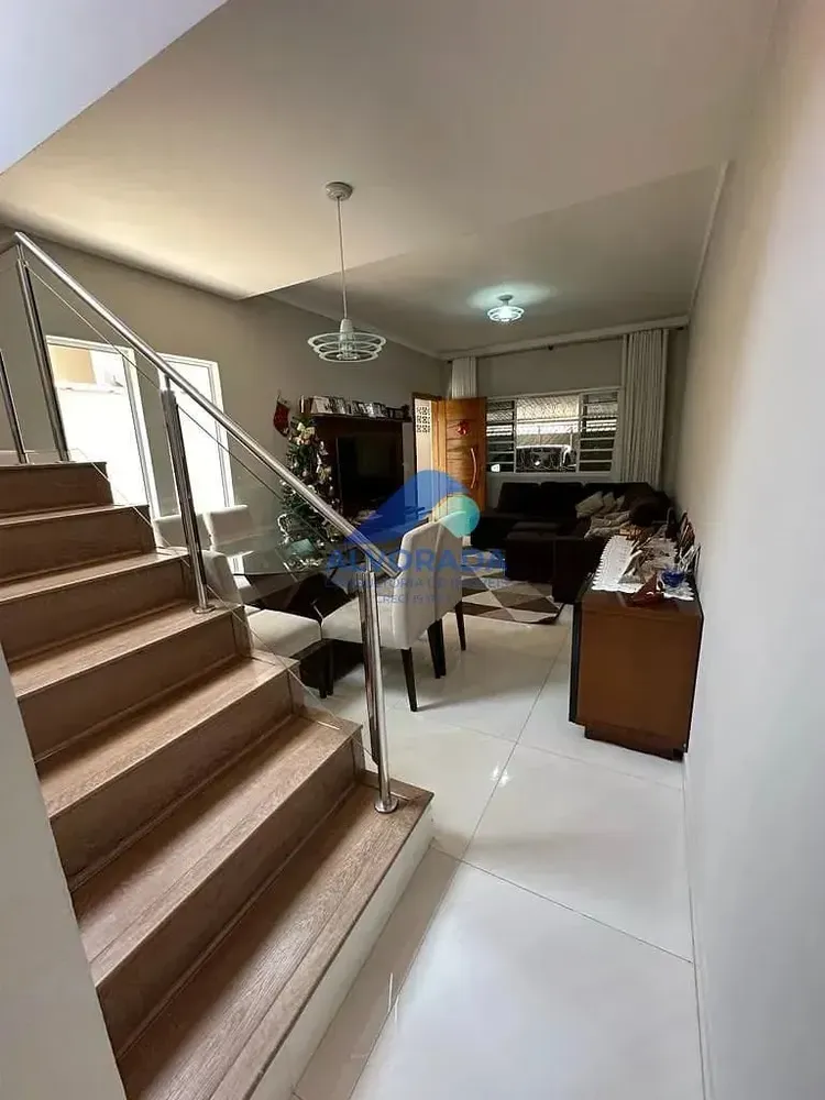 Sobrado, 5 quartos, 240 m² - Foto 3