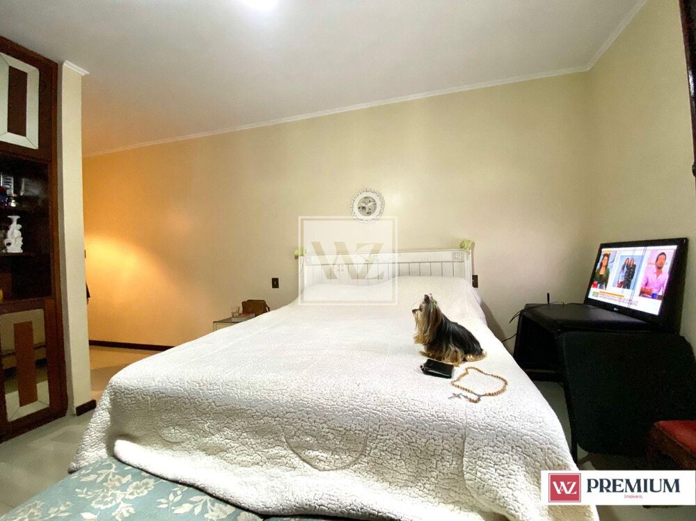 Casa à venda e aluguel com 4 quartos, 450m² - Foto 2
