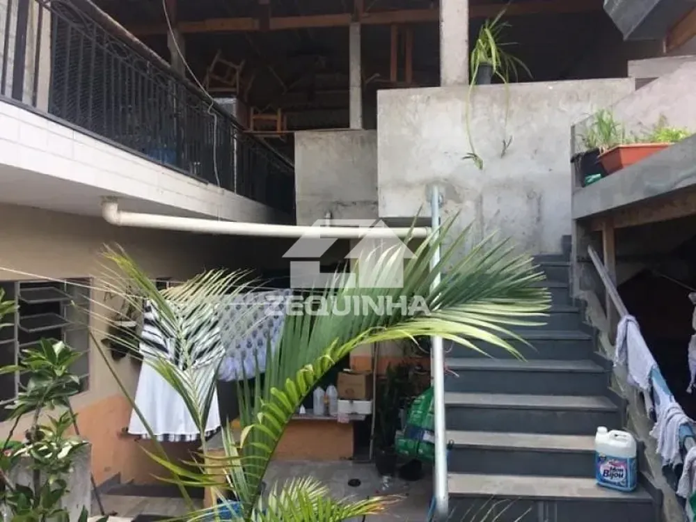 Casa, 5 quartos, 250 m² - Foto 4