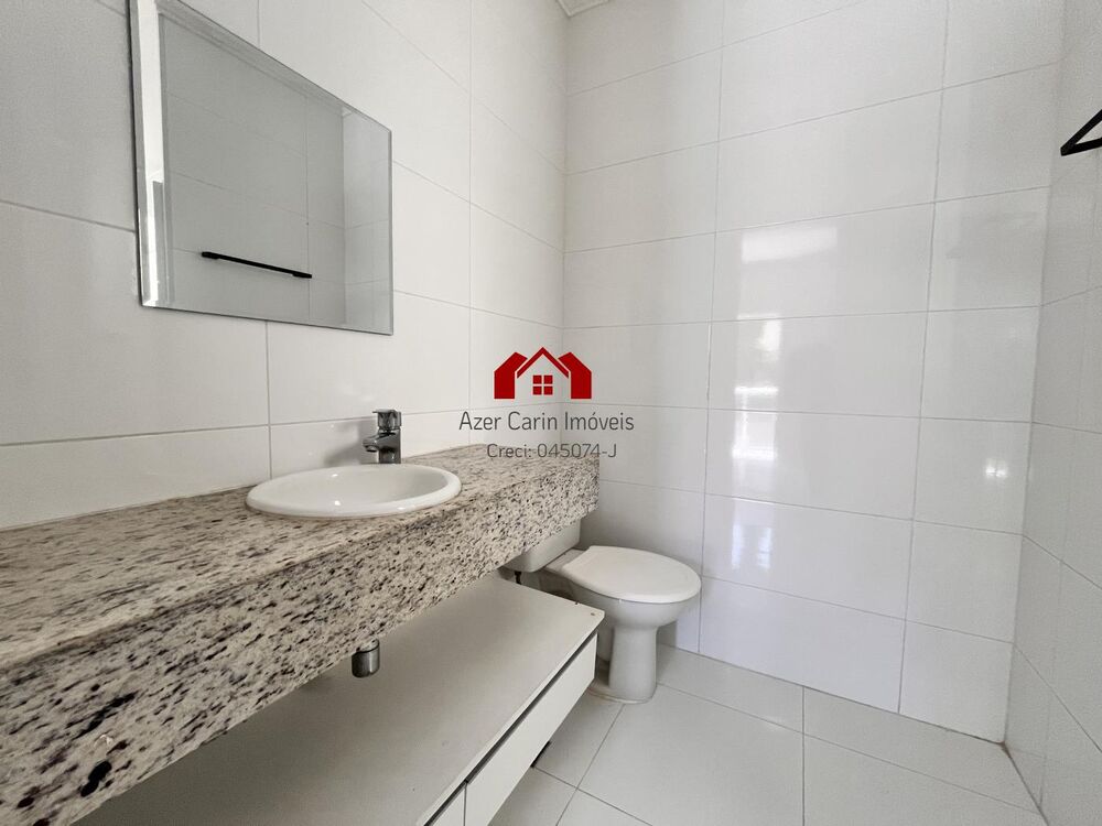 Casa à venda com 3 quartos, 136m² - Foto 1