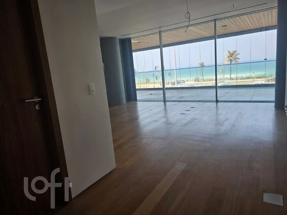 Apartamento à venda com 1 quarto, 169m² - Foto 2