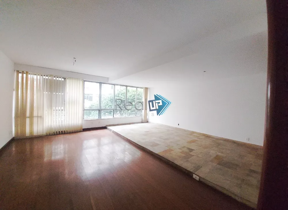 Apartamento à venda com 3 quartos, 195m² - Foto 1