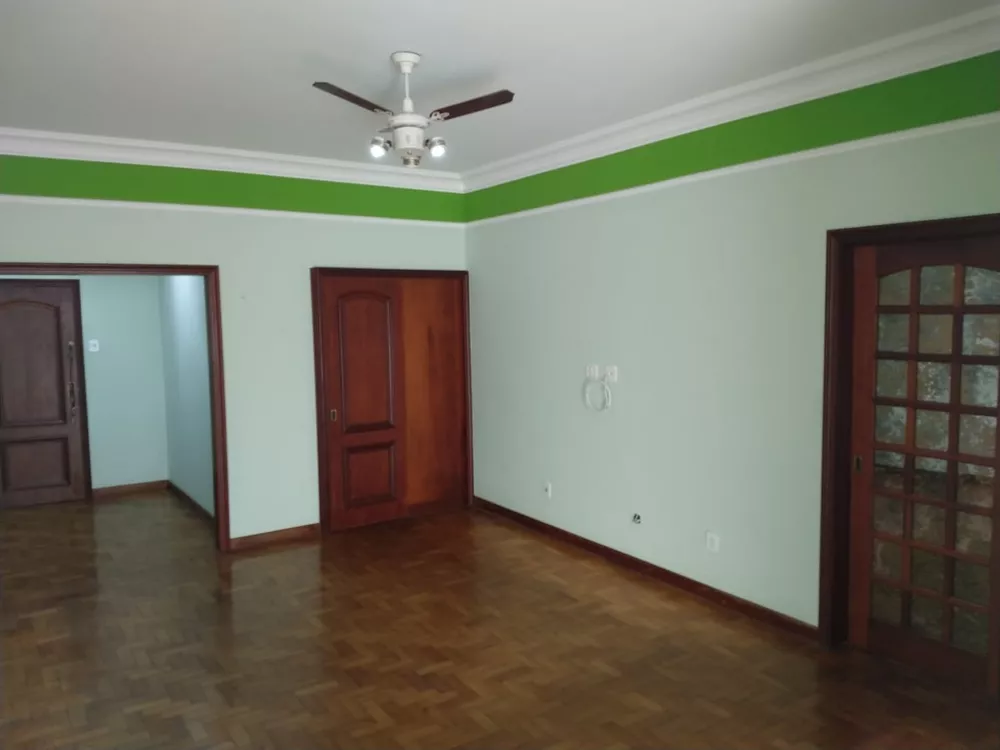 Apartamento à venda com 3 quartos, 108m² - Foto 2