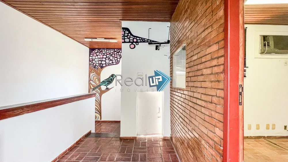 Casa Comercial à venda com 3 quartos, 165m² - Foto 2