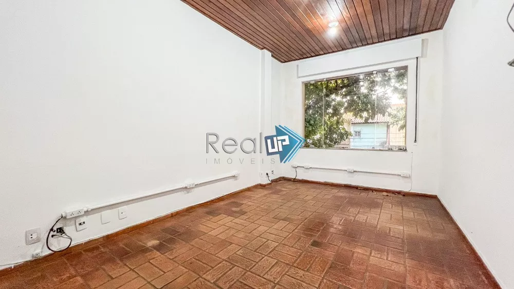 Casa Comercial à venda com 3 quartos, 165m² - Foto 8