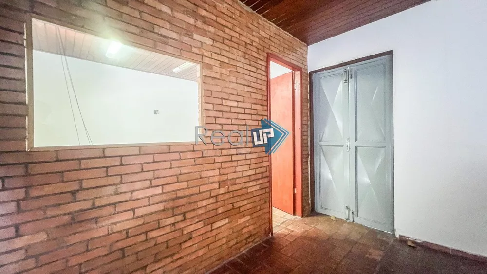 Casa Comercial à venda com 3 quartos, 165m² - Foto 4