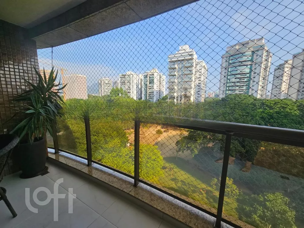 Apartamento à venda com 4 quartos, 150m² - Foto 2