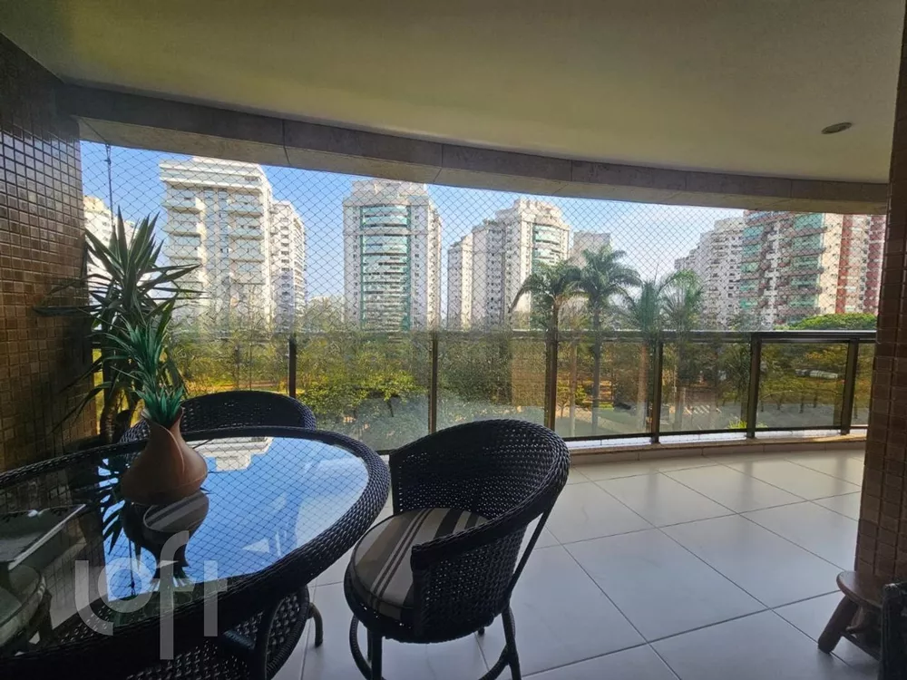 Apartamento à venda com 4 quartos, 150m² - Foto 3