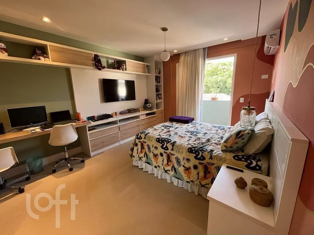 Casa à venda com 4 quartos, 600m² - Foto 11