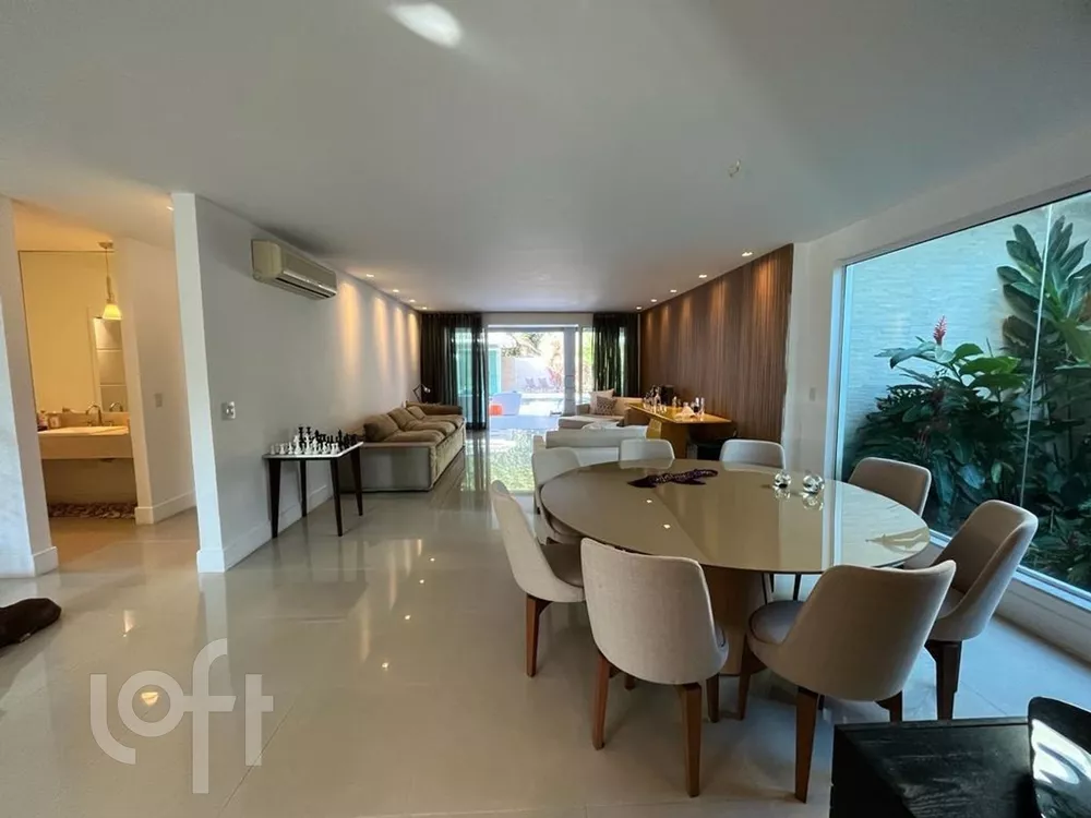 Casa à venda com 4 quartos, 600m² - Foto 3