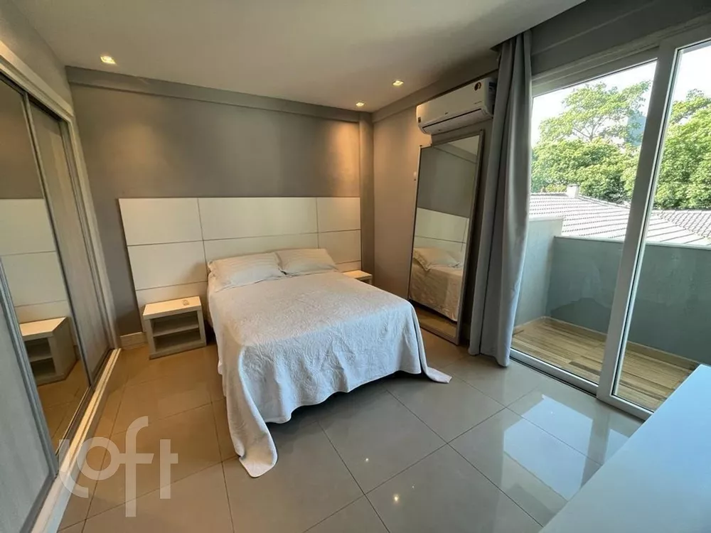 Casa à venda com 4 quartos, 600m² - Foto 9