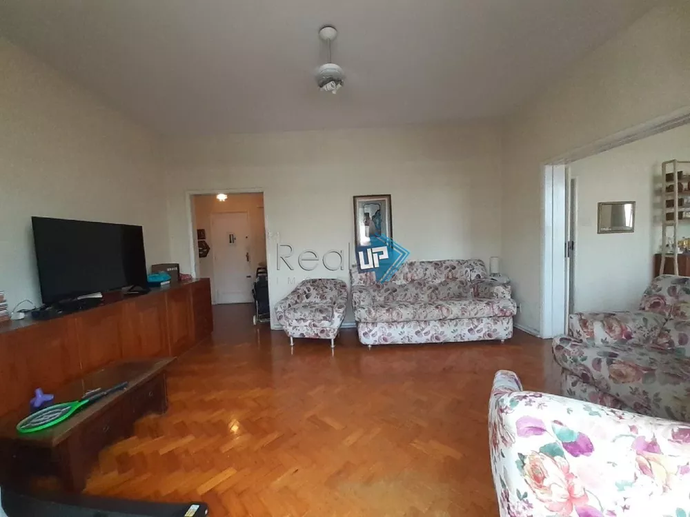 Apartamento à venda com 3 quartos, 136m² - Foto 4