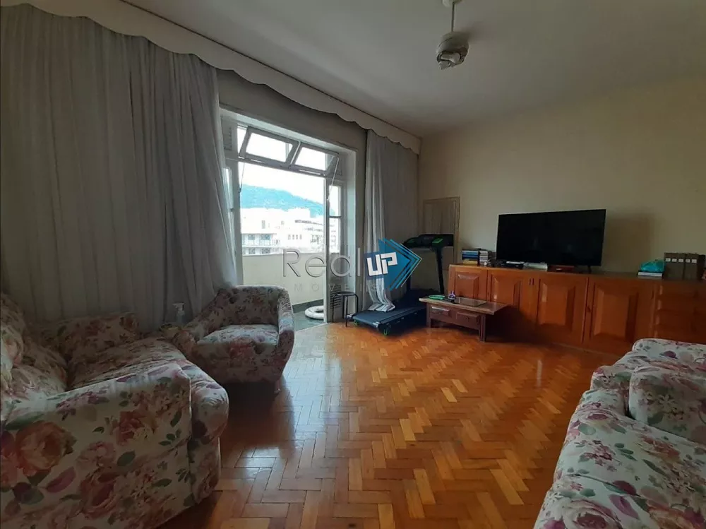 Apartamento à venda com 3 quartos, 136m² - Foto 3