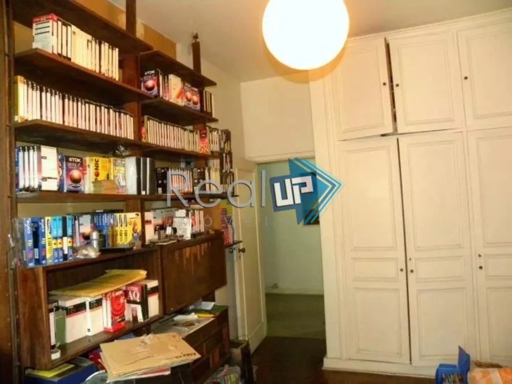 Apartamento à venda com 3 quartos, 197m² - Foto 4