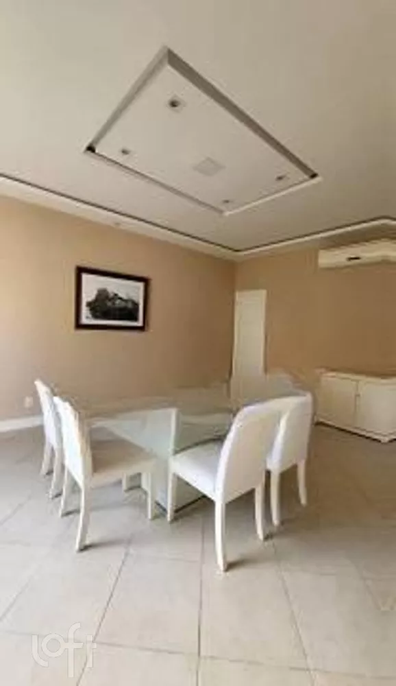 Apartamento à venda com 3 quartos, 264m² - Foto 2