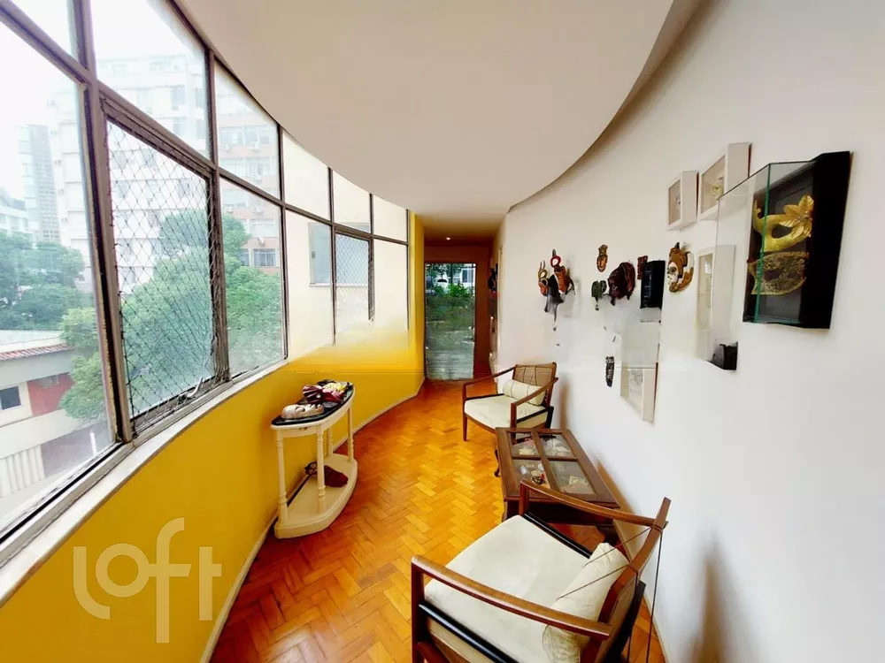 Apartamento à venda com 3 quartos, 284m² - Foto 2