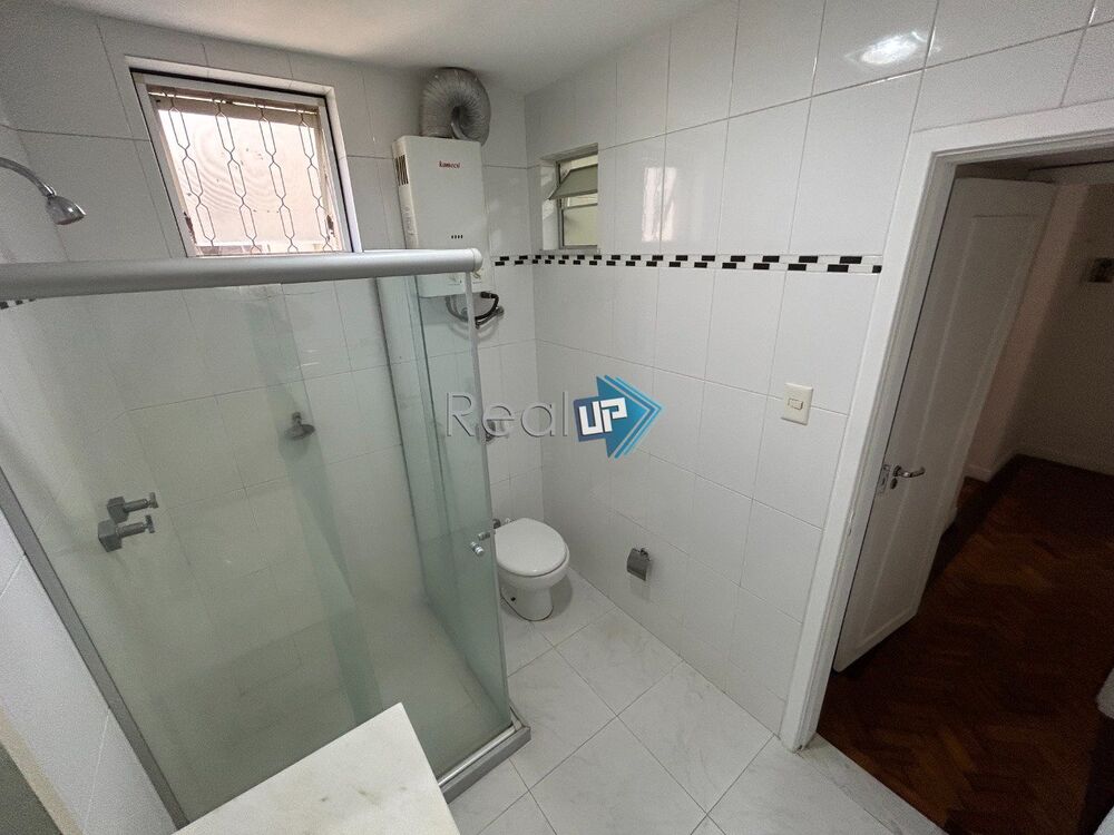 Apartamento à venda com 3 quartos, 109m² - Foto 2