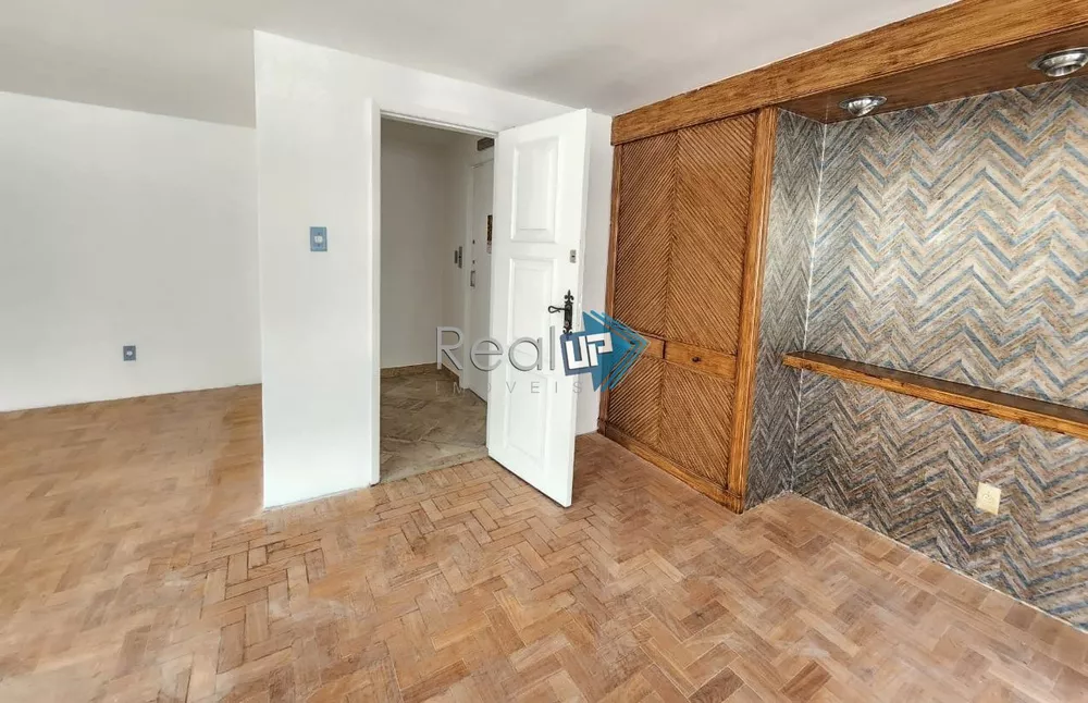 Apartamento à venda com 4 quartos, 211m² - Foto 5