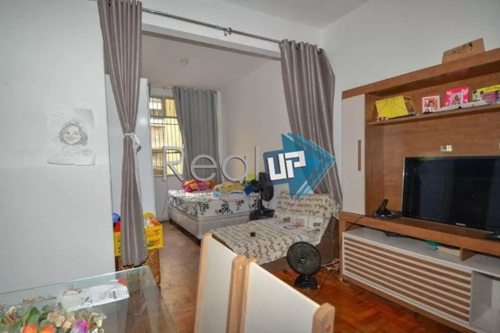 Apartamento à venda com 2 quartos, 75m² - Foto 2