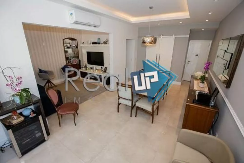 Apartamento à venda com 3 quartos, 130m² - Foto 1