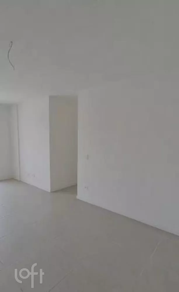 Apartamento à venda com 3 quartos, 87m² - Foto 1