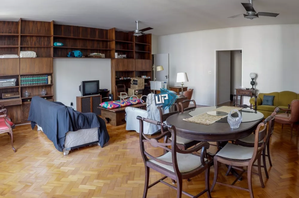 Apartamento à venda com 3 quartos, 150m² - Foto 3