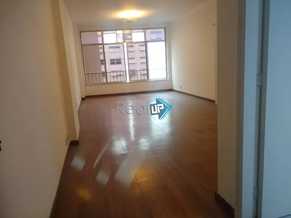 Apartamento à venda com 3 quartos, 112m² - Foto 2