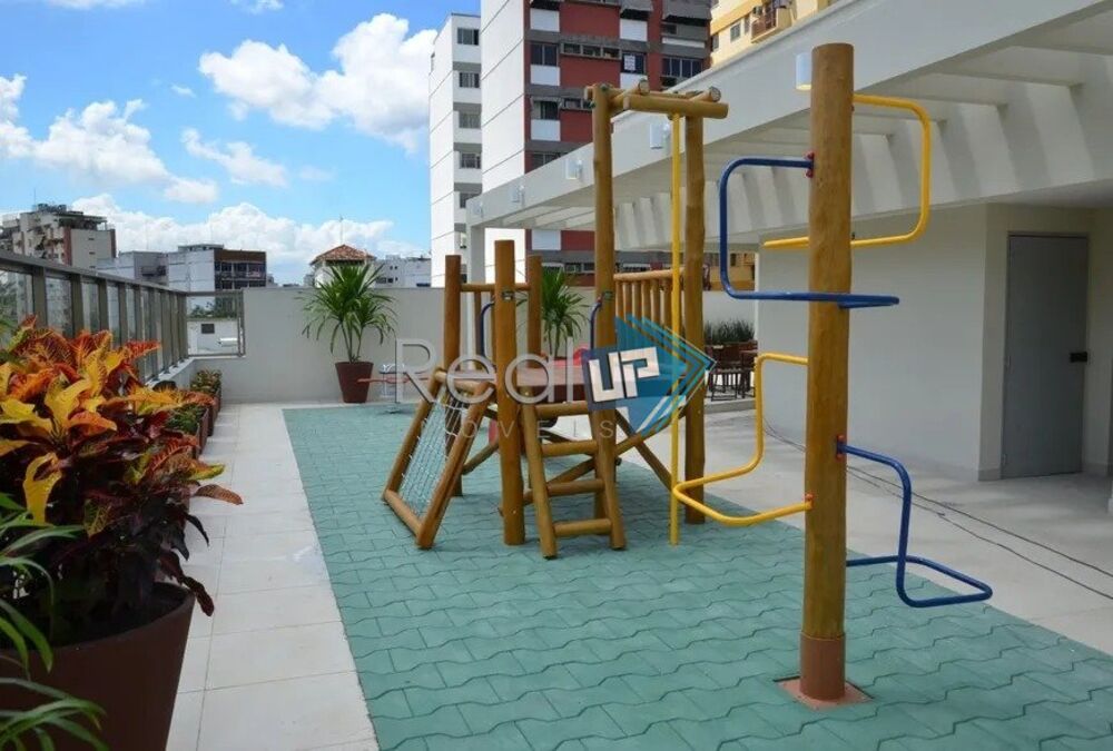 Apartamento à venda com 2 quartos, 128m² - Foto 3