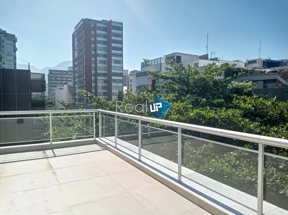 Cobertura, 3 quartos, 259 m² - Foto 2