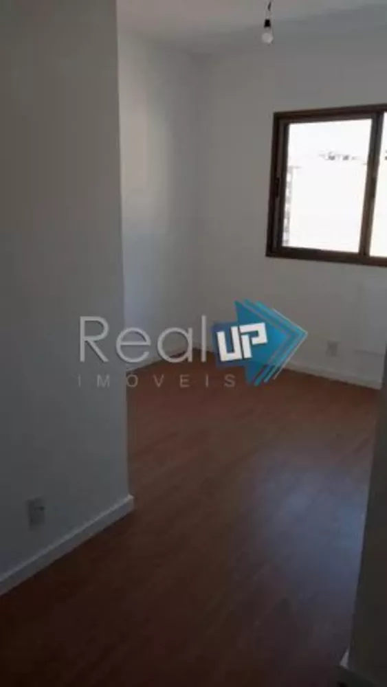 Apartamento à venda com 2 quartos, 62m² - Foto 8