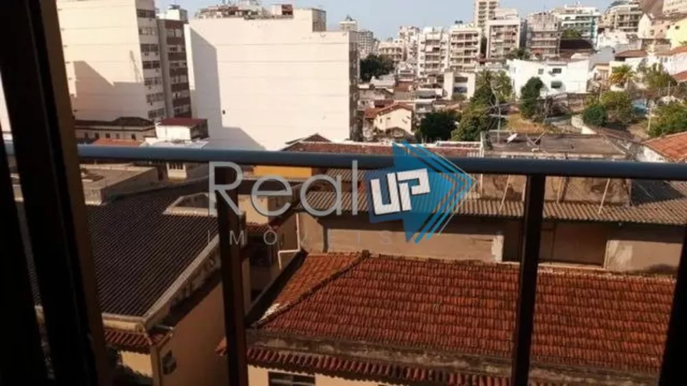 Apartamento à venda com 2 quartos, 62m² - Foto 1