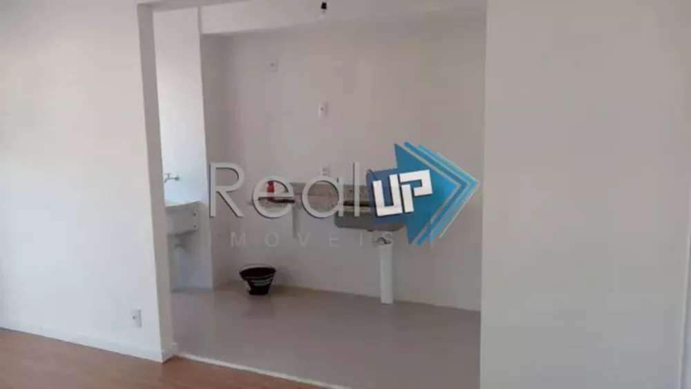 Apartamento à venda com 2 quartos, 62m² - Foto 5