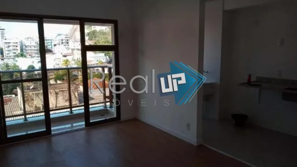 Apartamento à venda com 2 quartos, 62m² - Foto 2