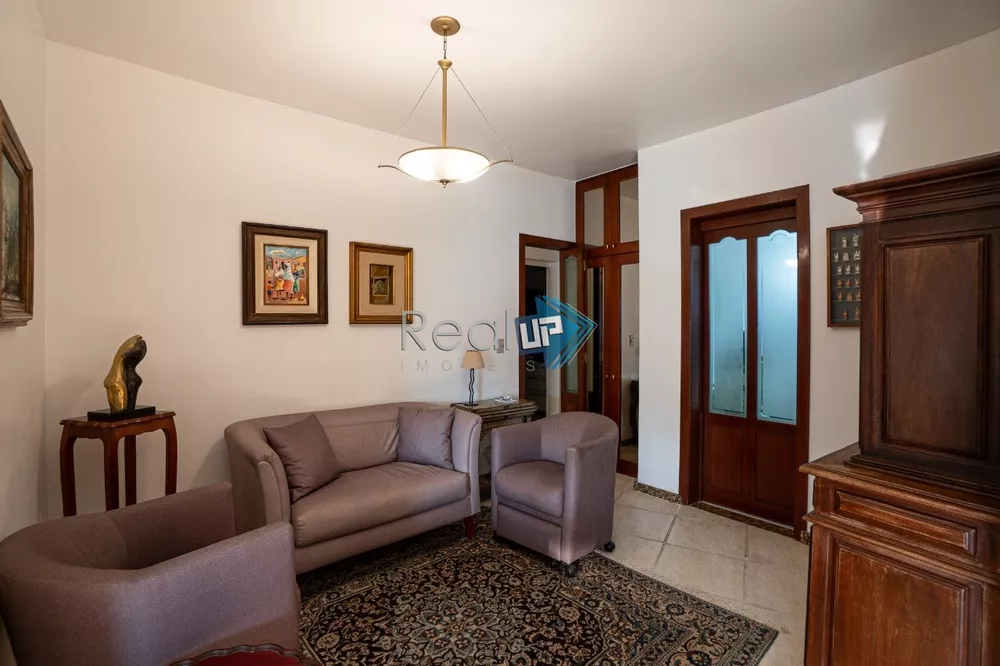 Apartamento à venda com 4 quartos, 231m² - Foto 4