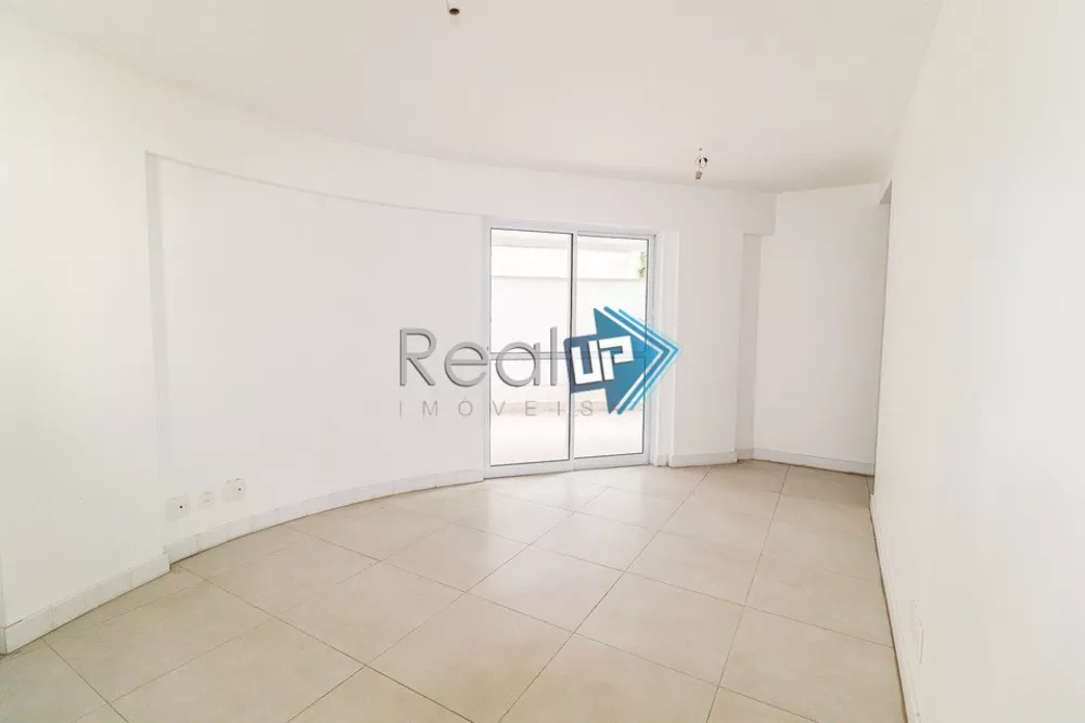 Apartamento à venda com 3 quartos, 166m² - Foto 4