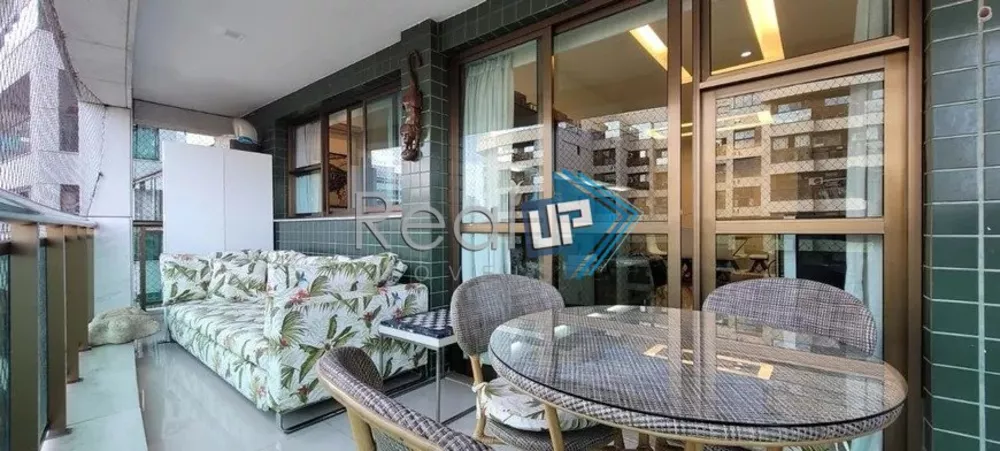 Apartamento à venda com 3 quartos, 111m² - Foto 3