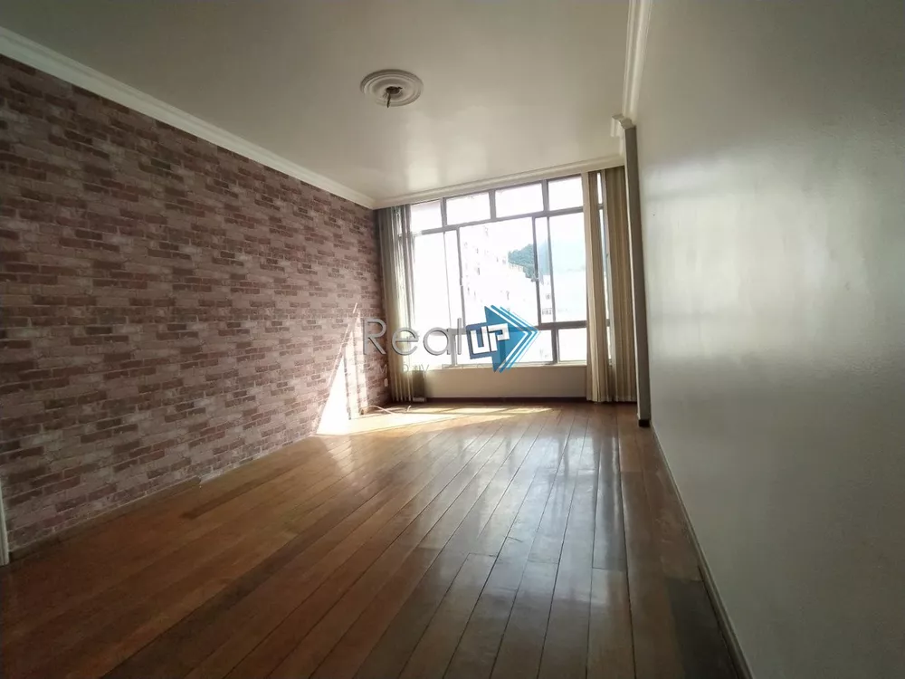 Apartamento à venda com 3 quartos, 110m² - Foto 2