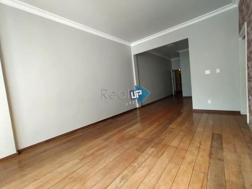 Apartamento à venda com 3 quartos, 110m² - Foto 4