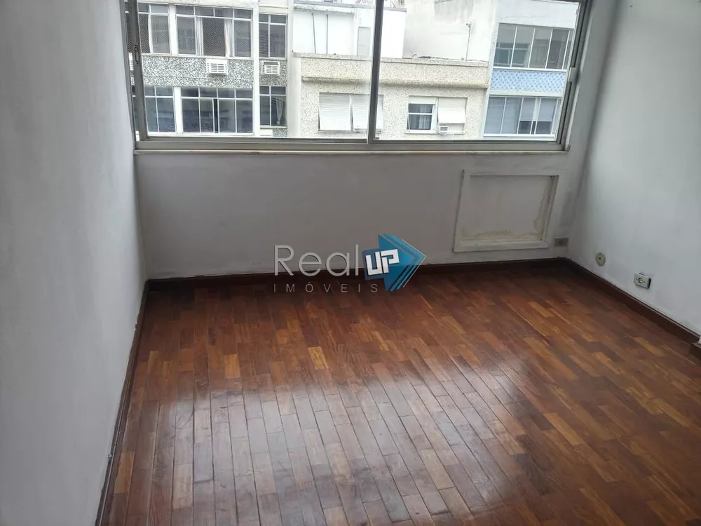 Apartamento à venda com 3 quartos, 110m² - Foto 2