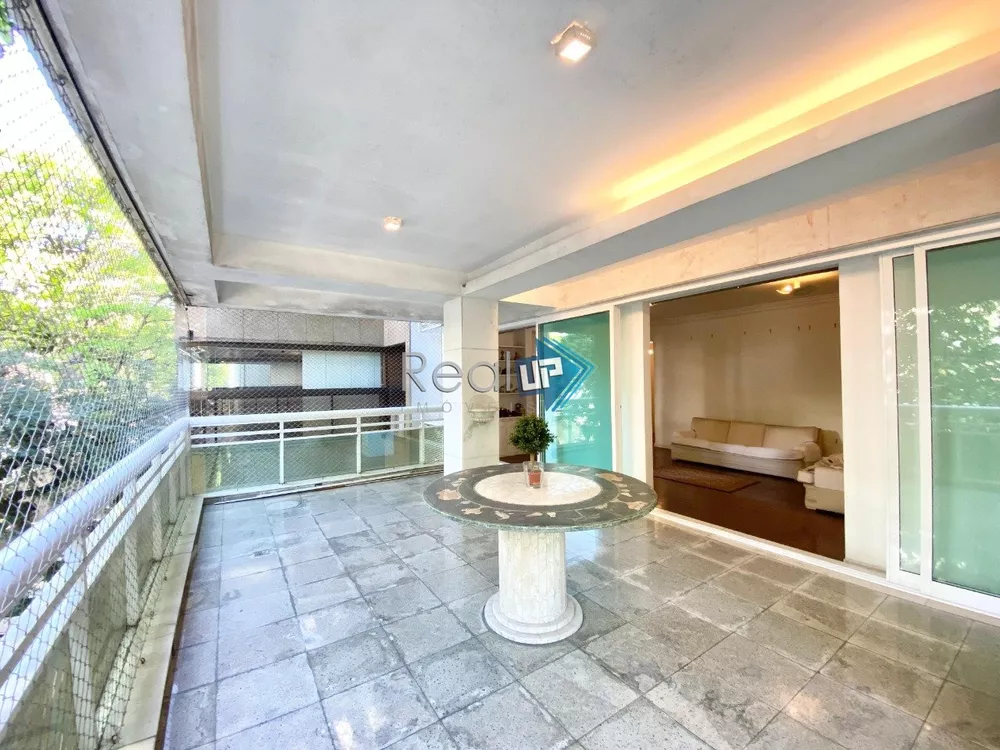Apartamento, 3 quartos, 224 m² - Foto 3