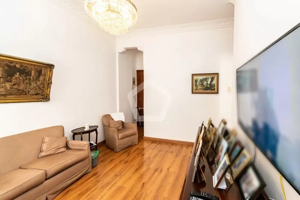 Apartamento à venda com 2 quartos, 65m² - Foto 2