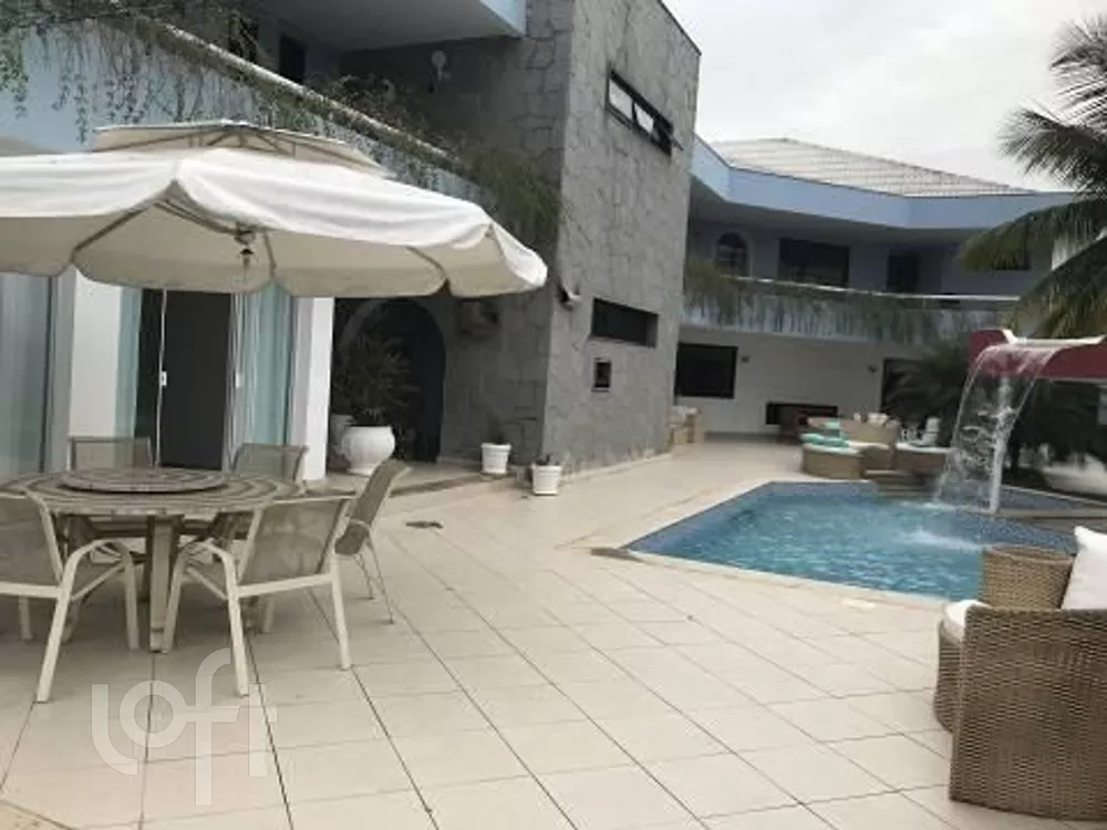 Casa à venda com 4 quartos, 872m² - Foto 2